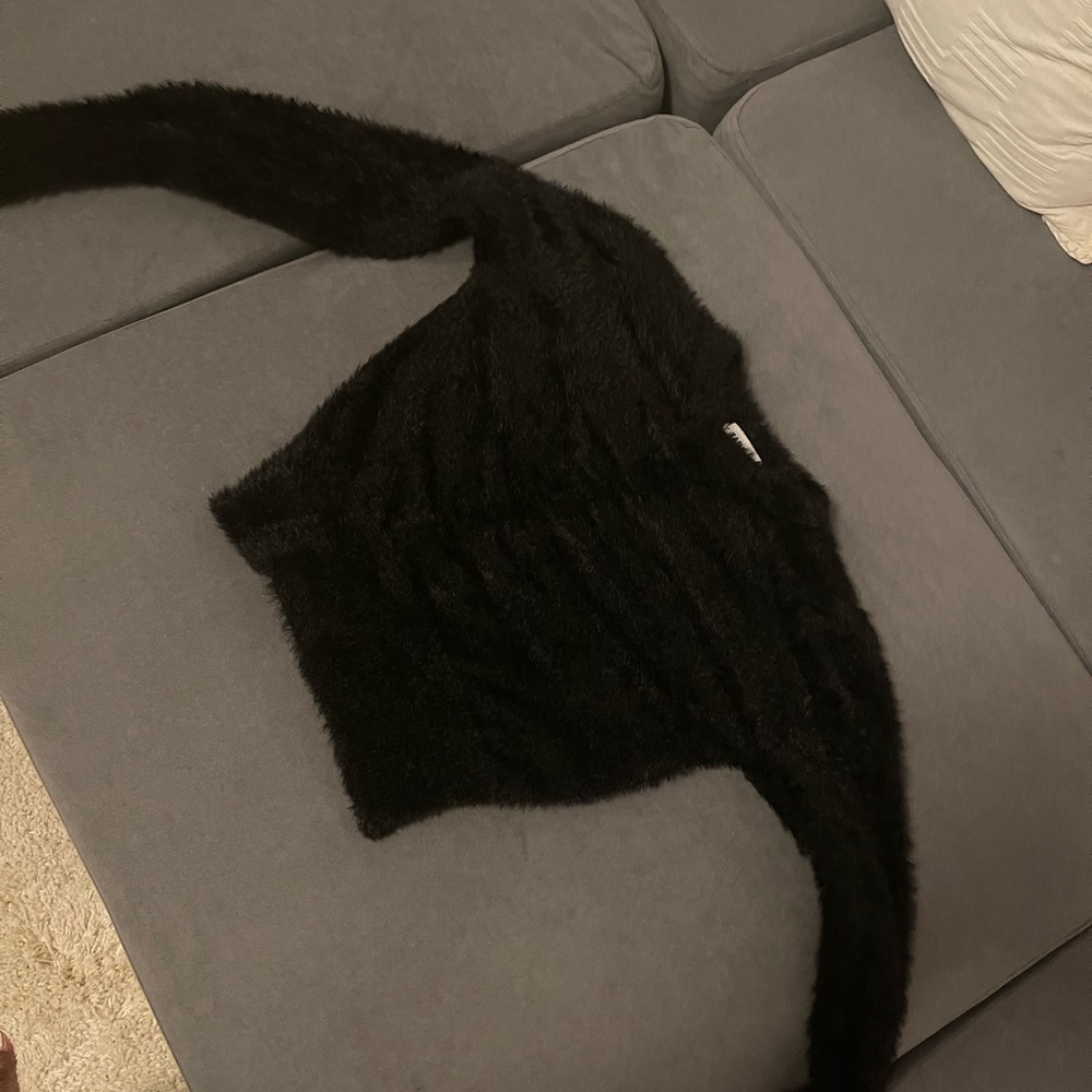 Zara cropped sweater black